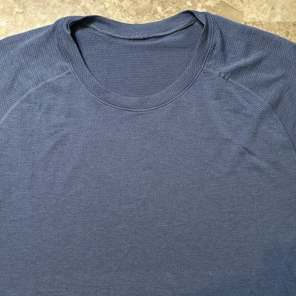 Lululemon Shirt Mens Medium Blue Metal Vent Tech Short Sleeve Gym Performance - Picture 1 of 8